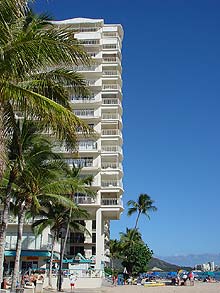 Waikiki Shore